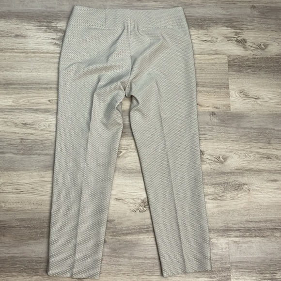Adrianna Papell Gray & White Print Elastic Waist Pull On Straight Leg Pants 12 - Picture 4 of 11